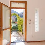 Giardino E Piscina شقة