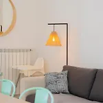 Giardino E Piscina شقة