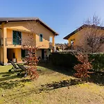 Giardino E Piscina * بيلاجيو