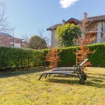 Giardino E Piscina Apartman