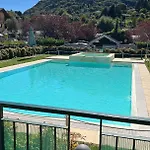 Giardino E Piscina Apartman Bellagio