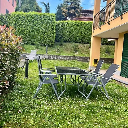 Giardino E Piscina Lägenhet *