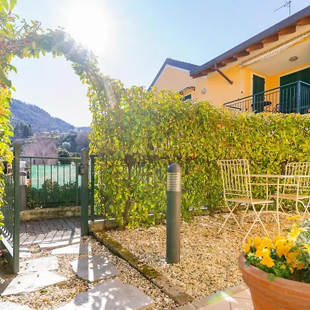 Giardino E Piscina Daire *