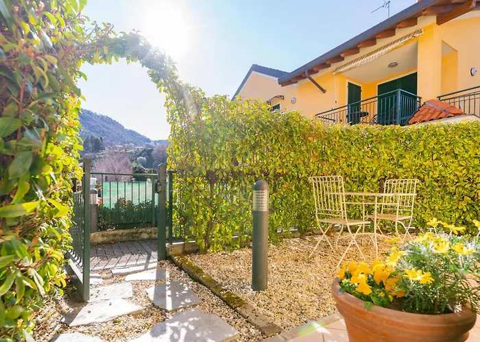 Giardino E Piscina Apartment *